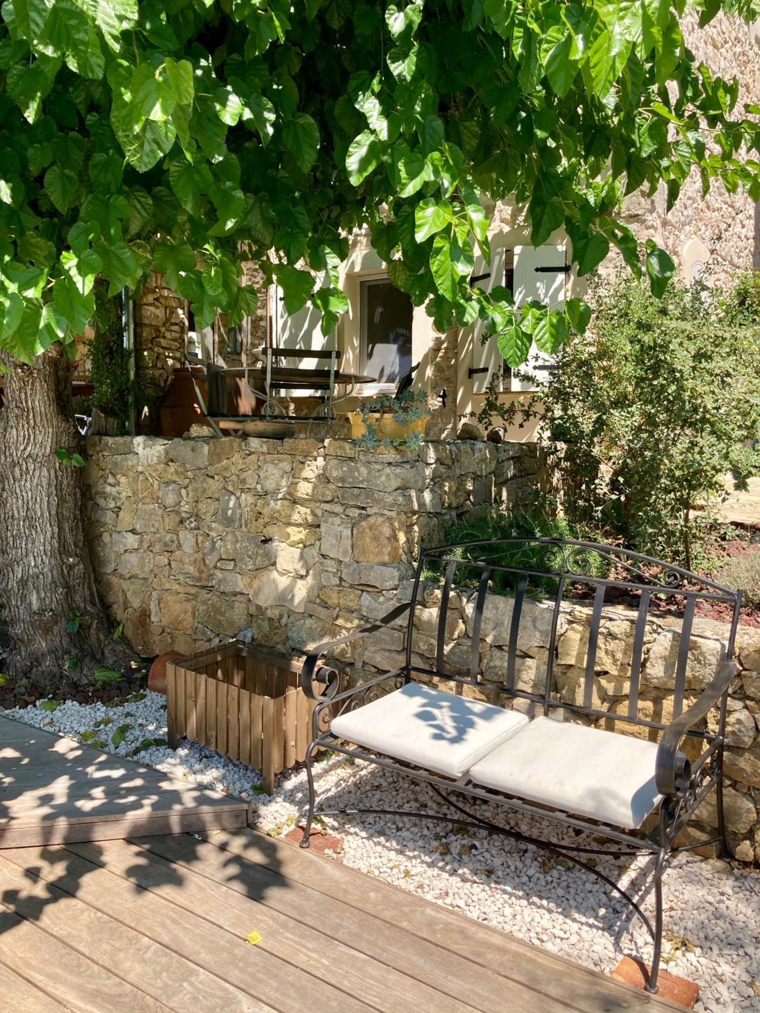 Maset Des Amandiers Cotignac Exterior foto